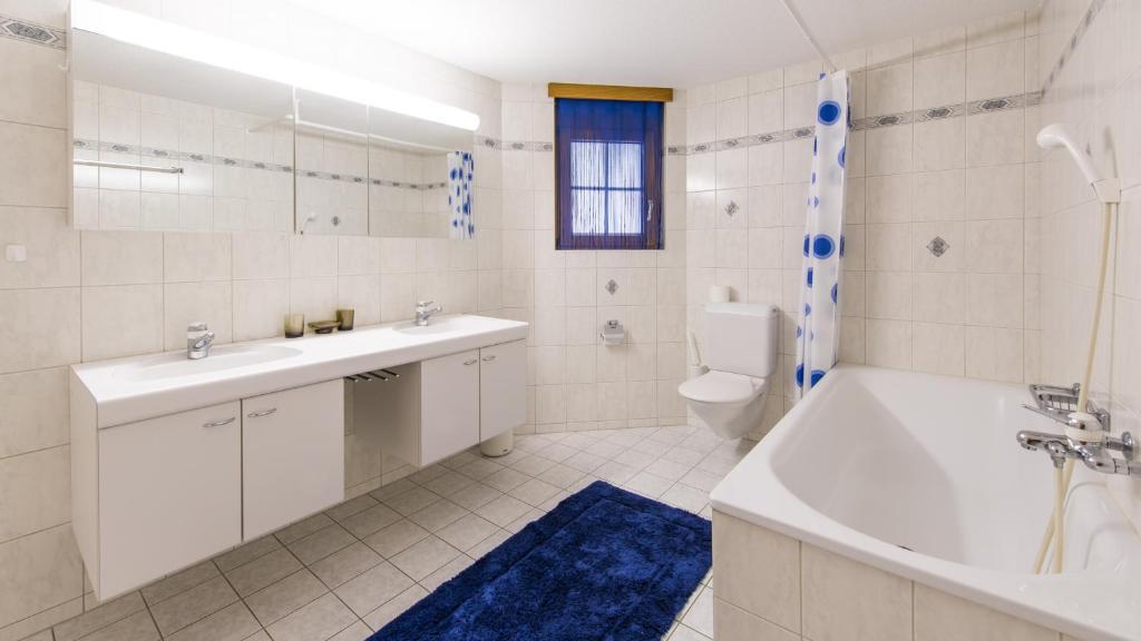 Haus Evita Saas-Grund Pokoj fotografie