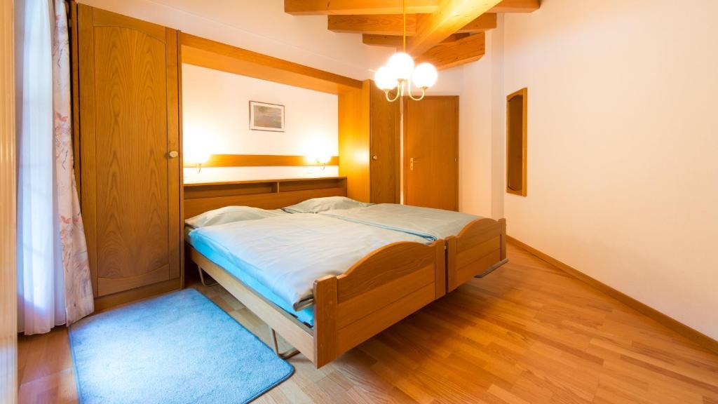 Haus Evita Saas-Grund Pokoj fotografie