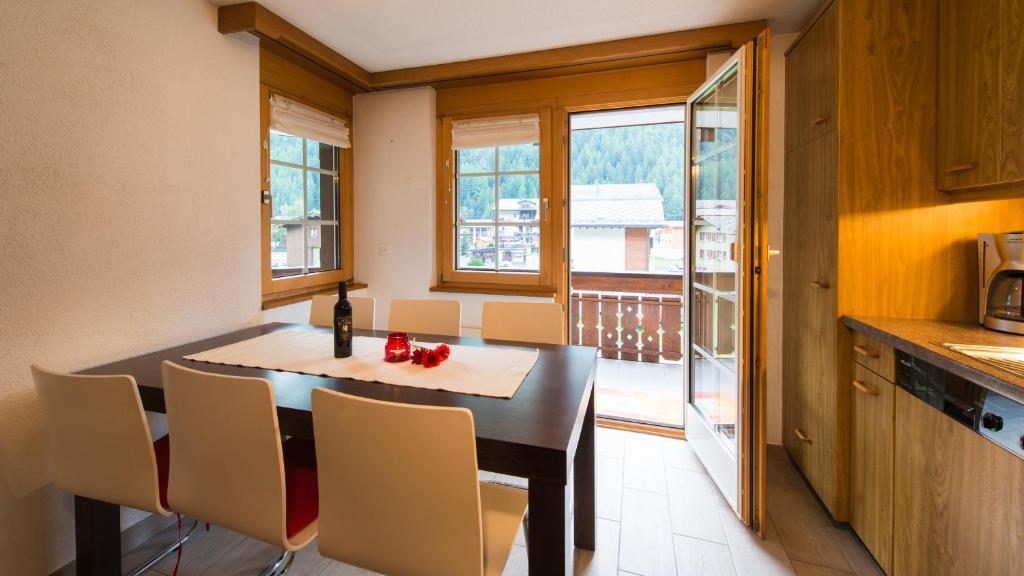 Haus Evita Saas-Grund Pokoj fotografie