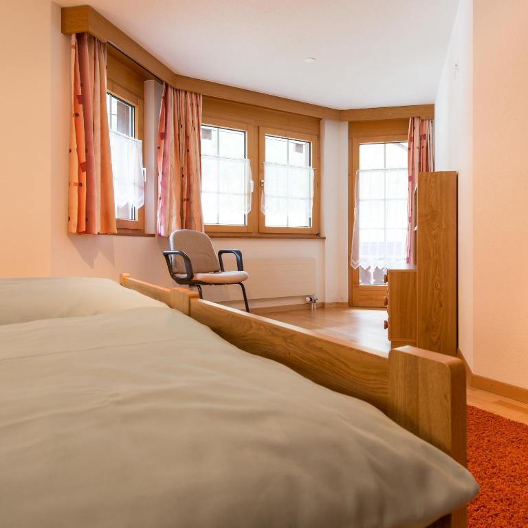 Haus Evita Saas-Grund Pokoj fotografie