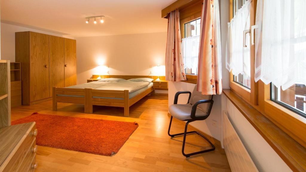 Haus Evita Saas-Grund Pokoj fotografie